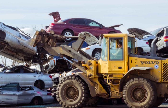 Best Scrap Car Removal Services in Newborough
